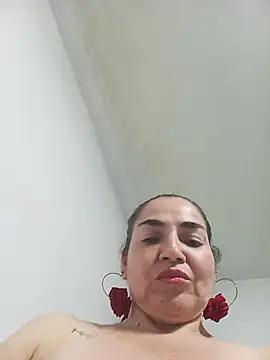 Webcam Model (MaryRoze_)  is live.Free join now!