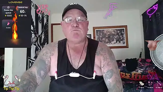 KINKYBLUEYES69 webcam