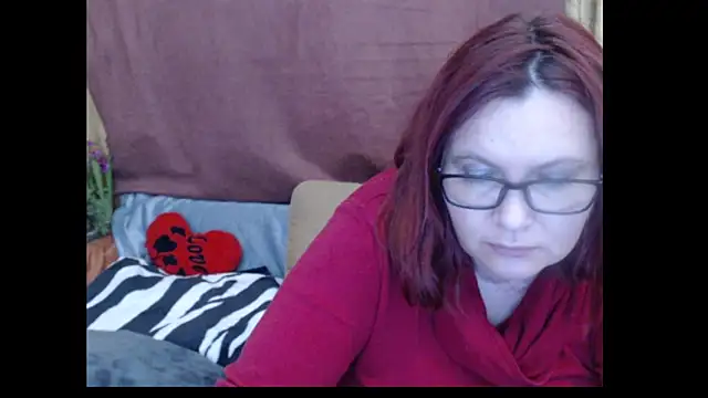 PlayfullMature webcam