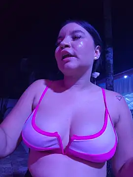 Pretty_Julieta webcam