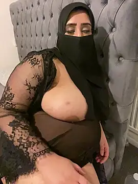 Pari_Persianbaddie6