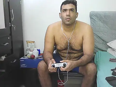 AlphaLatinoBear webcam