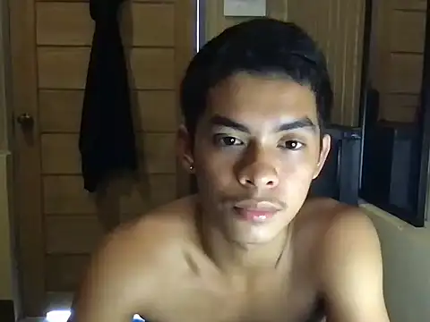 yourhotasian_jhonpol16 webcam