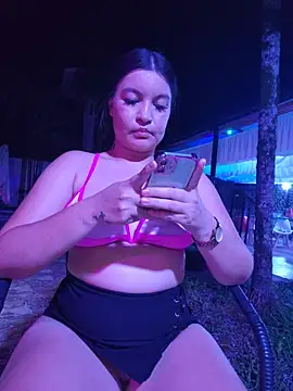 Pretty_Julieta webcam