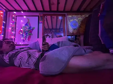 bigdickkane300 - Bigdickkane300's free webcam - UK Sex Cams