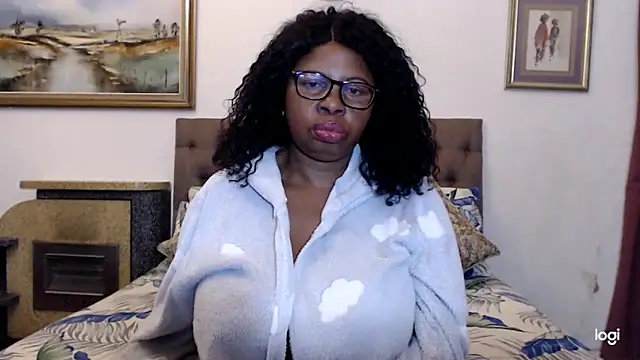 omegalipps - OmegaLipps's free webcam - UK Sex Cams