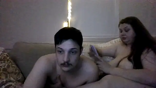 thehoneycouple420 webcam
