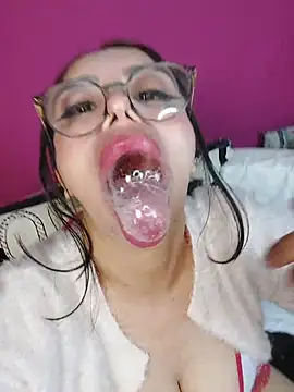 valentina_swallow webcam