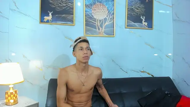 Little_nicoll webcam