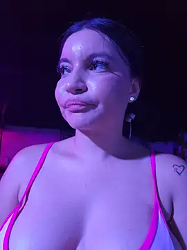 Pretty_Julieta webcam