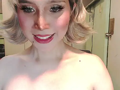 Ezradeliciosa webcam