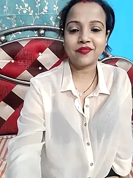 Webcam Model (hornypiu697)  is live.Free join now!