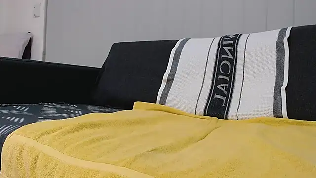 lilchristian@xh webcam