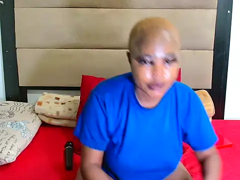 SpicyKittyxxx webcam