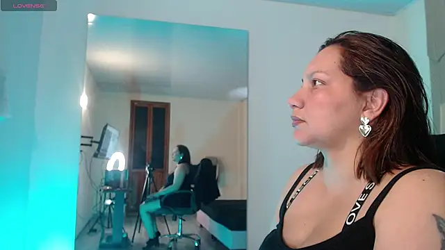 mia_coral1 webcam