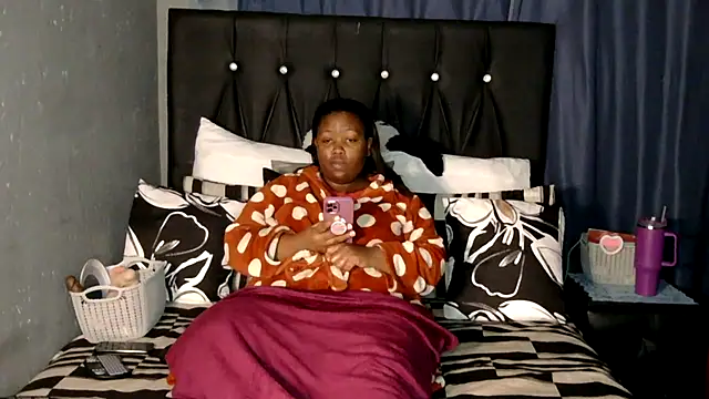 caramelbooty69 webcam