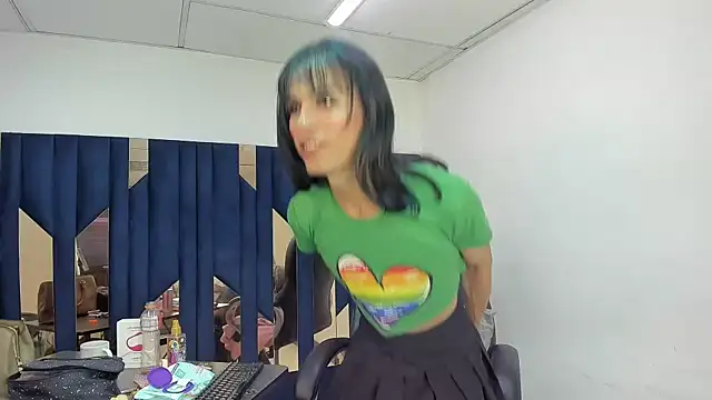 Aisha_hotts777 webcam