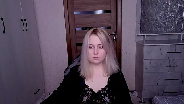 Kristy-Max webcam