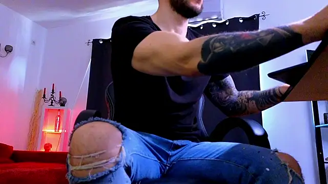 MightyAaron66 webcam