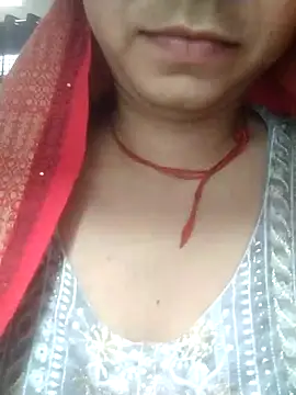 Julilodhi8695 webcam