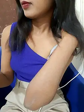 Webcam Model (Navya67)  is live.Free join now!