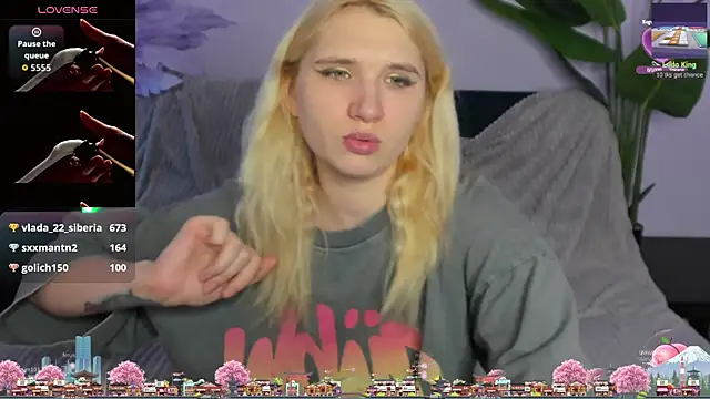Kitty_Blondie webcam