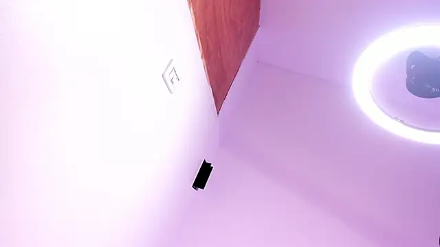 kitty_bluuee webcam