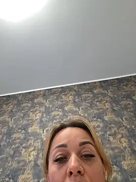 RuxyHuge42ETT webcam