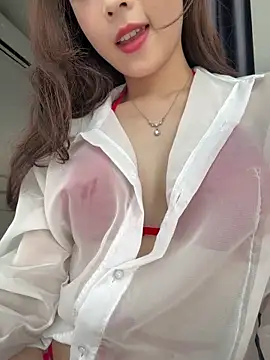 美女meimei_x在线直播