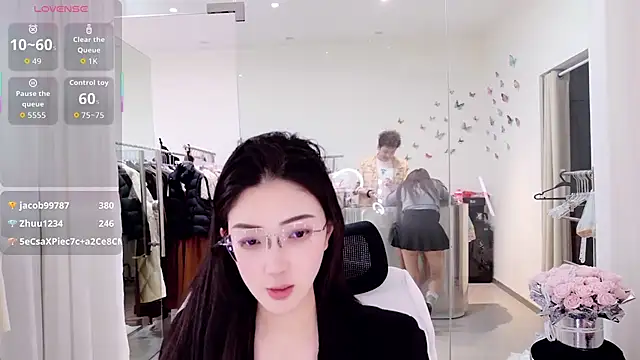 美女yangyang-777在线直播