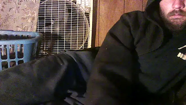 luke_thighwalker2469 (M young) - Video chat with girl