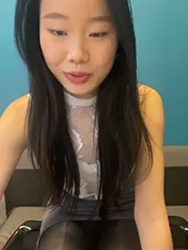 美女ZHJKS9988在线直播