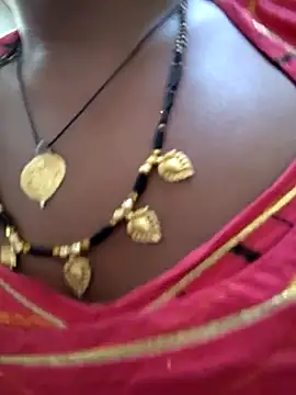 Webcam Model (aunty_sumy)  is live.Free join now!