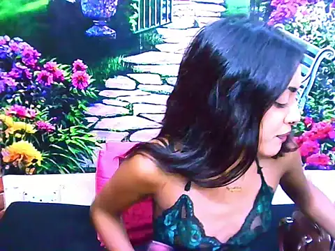 IndianPretty14u2Luv webcam