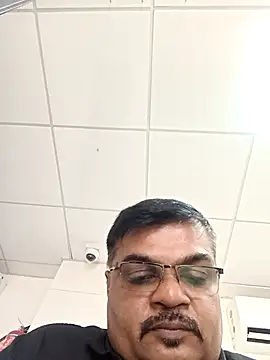 Desi_Lodo_Gujju_Boy webcam