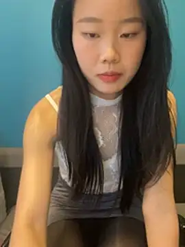 美女ZHJKS9988在线直播