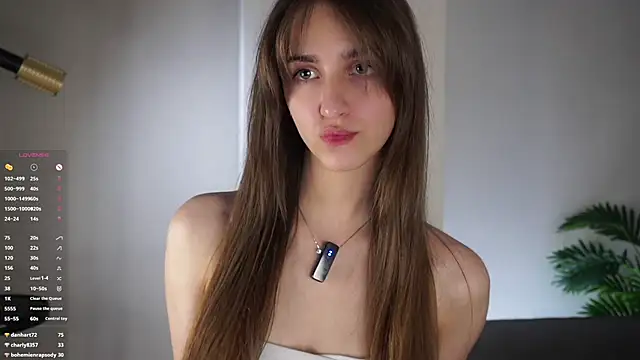 ClarineCasebolt webcam