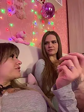 hotty_girls_here webcam