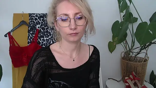 CinderellaMoon webcam