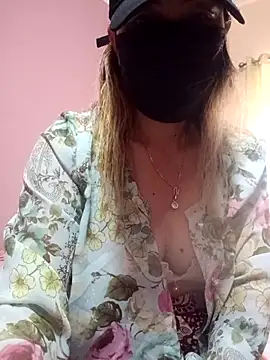 Webcam Model (Bristy_BigBoobs)  is live.Free join now!