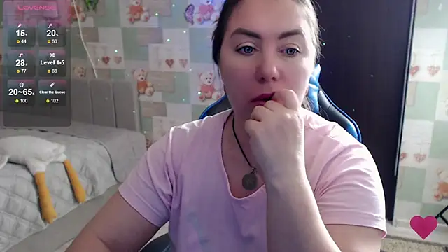 korolek12 - Korolek12's free webcam - UK Sex Cams