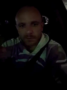 FrankieFuckMe's live cam