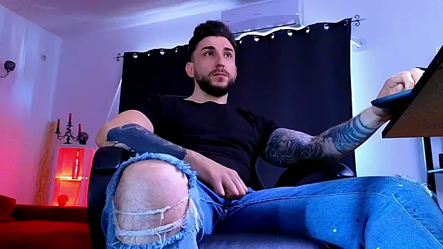 MightyAaron66 webcam