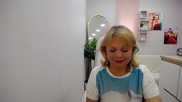 Milla_Cutie18 webcam