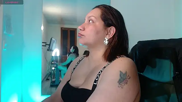 mia_coral1 webcam