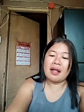 Lovelywoman43 webcam