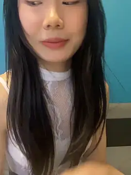 美女ZHJKS9988在线直播