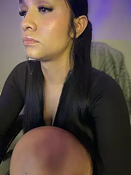 Isabella-Teen webcam