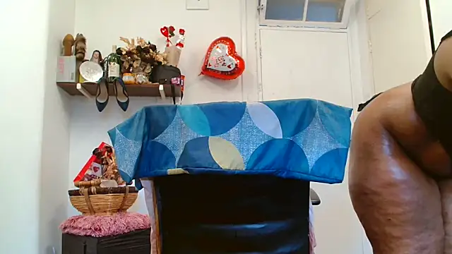 xTALLSEXYBUMx webcam