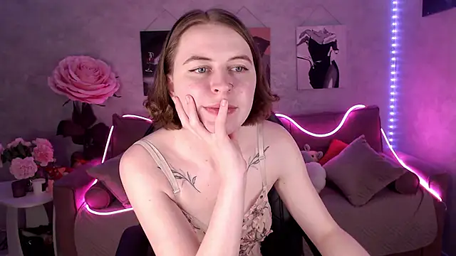 tiffany__burn - Tiffany__burn's free webcam - UK Sex Cams